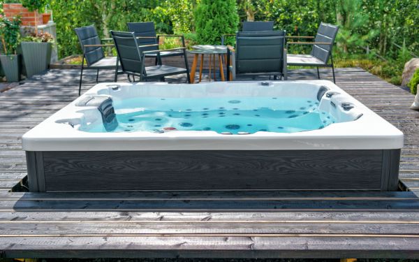 Cost of Spa Deck Remodeling in Bothell