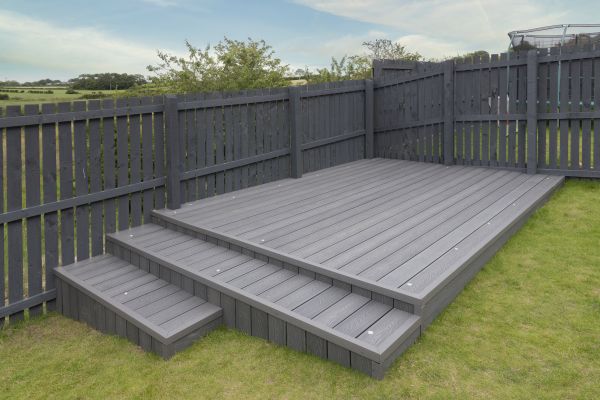 Cost of Vinyl Deck Construction in Bothell